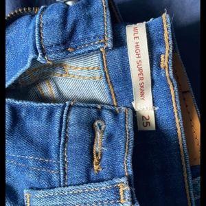 Levi's mile high jeans ( medium wash)